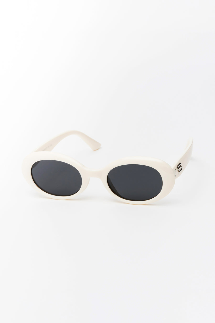 Abbie Oval Sunglasses Cream/Smoke Lens
