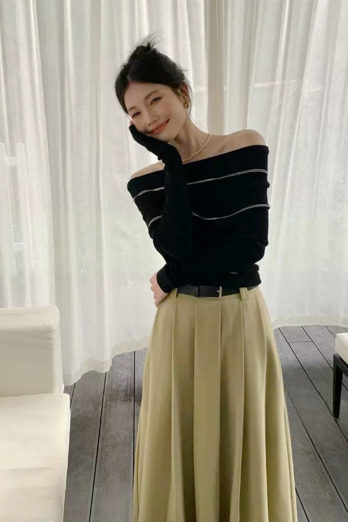 Off Shoulder Black Knit With White Chain Pattern