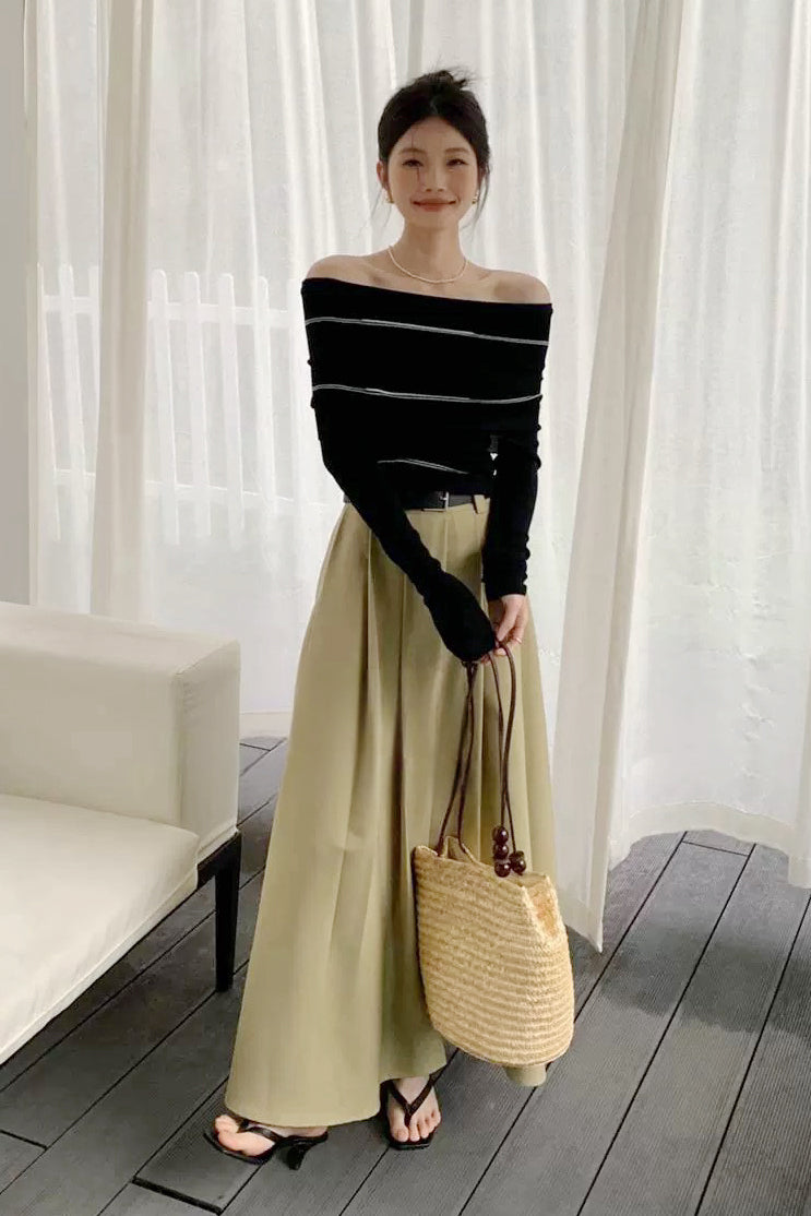 Off Shoulder Black Knit With White Chain Pattern