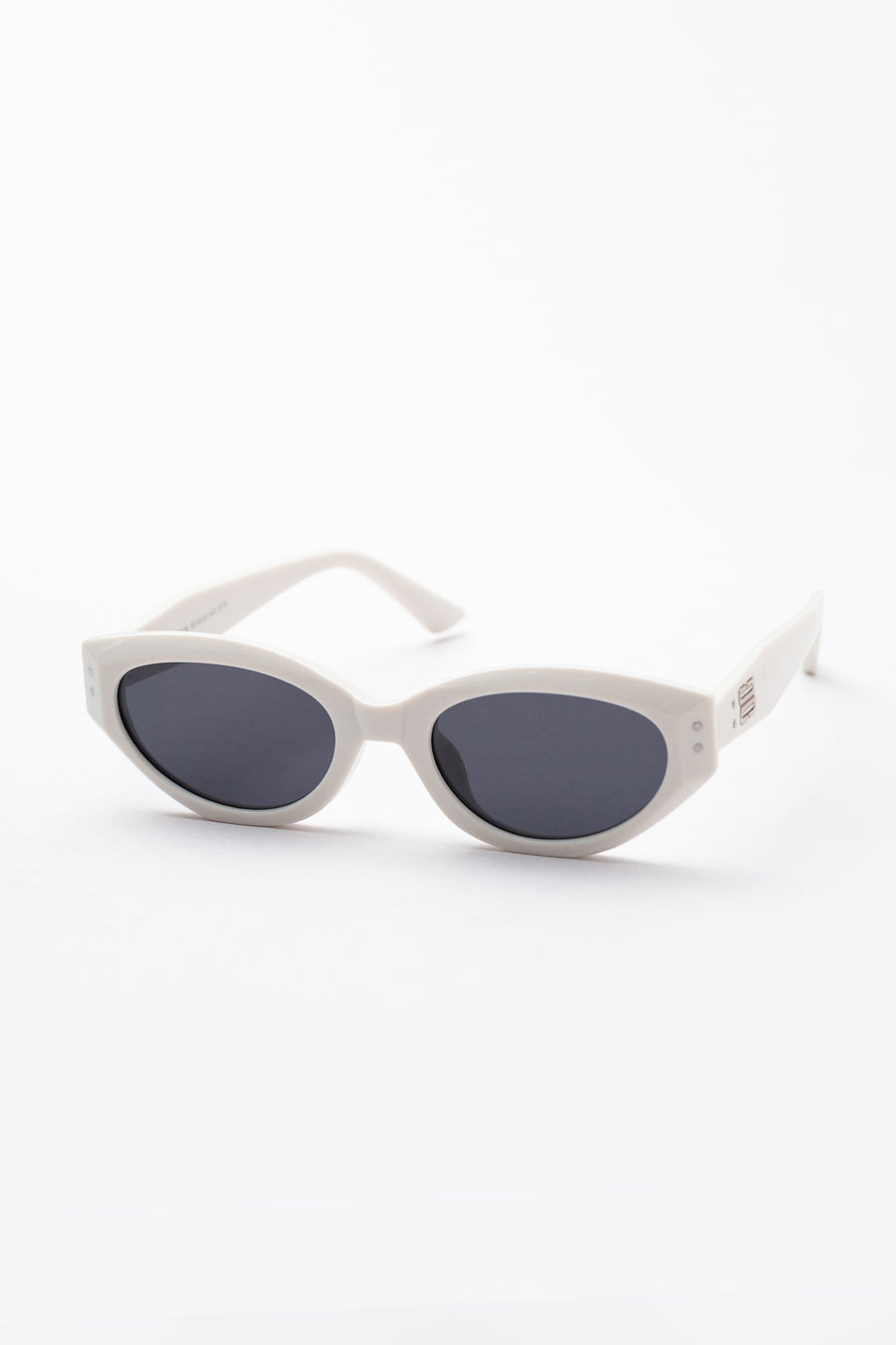 Rodney Sunglasses White/Smoke Lens