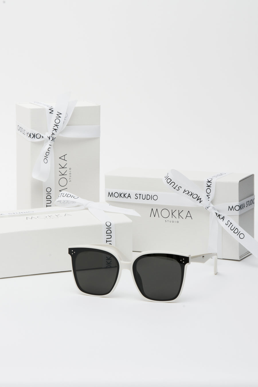 Dom Sunglasses White/Smoke Lens